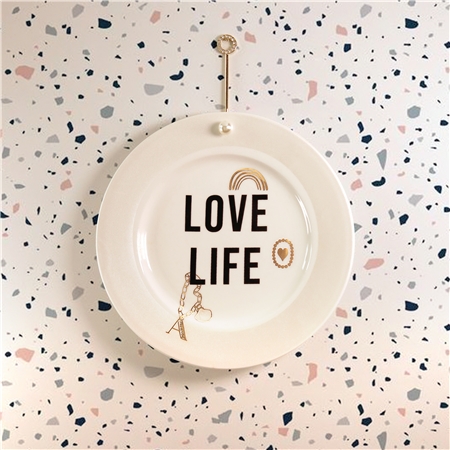 Luxurious hanging plate Love life