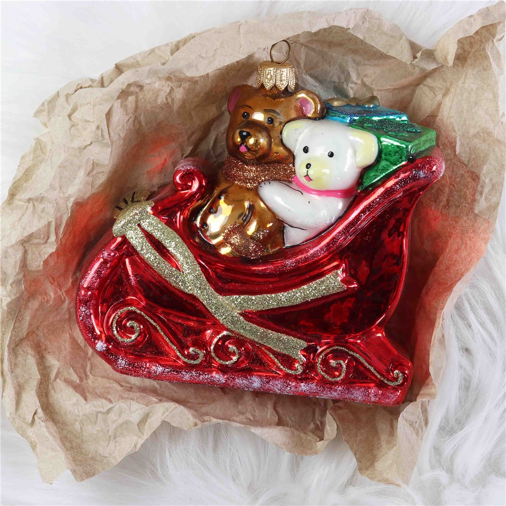 COLLECTIBLE Bears on a sleigh