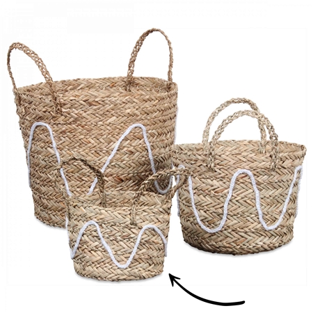 Straw basket with knitted pattern small