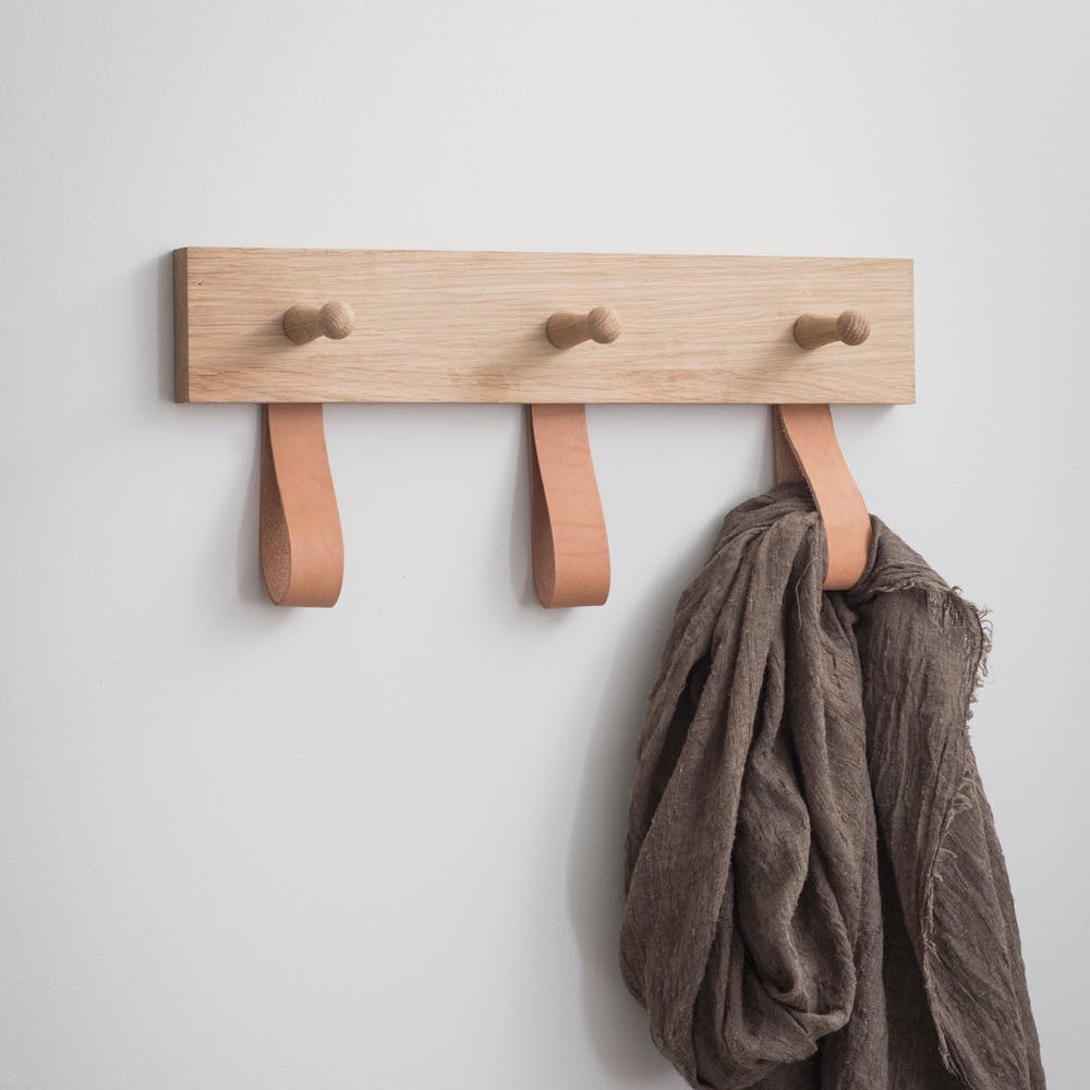 Wooden hooks with leather loops