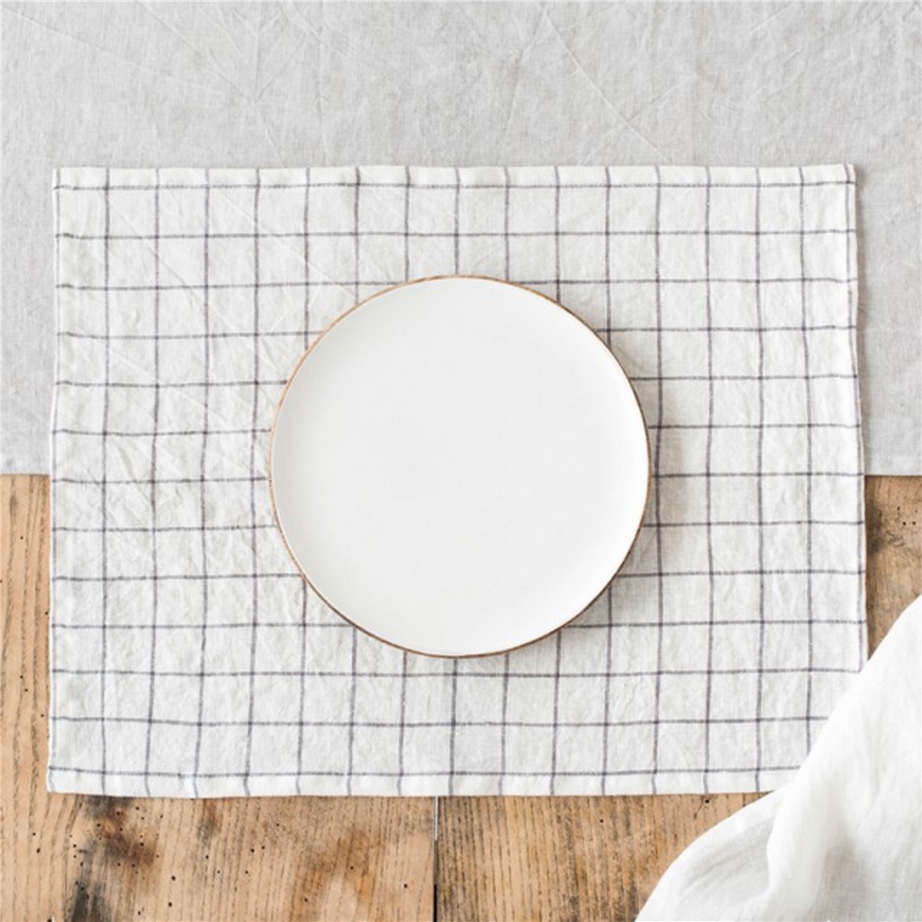 Set of linen checkered placemats