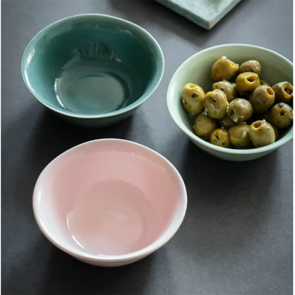 Set of porcelain colored bowls