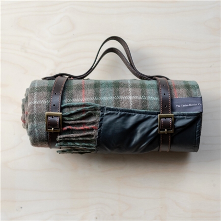 Outdoor picnic blanket Scottish tartan