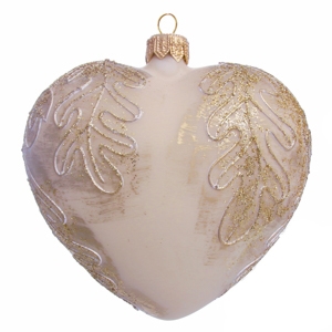 Cream Christmas heart ornament with oak leaves