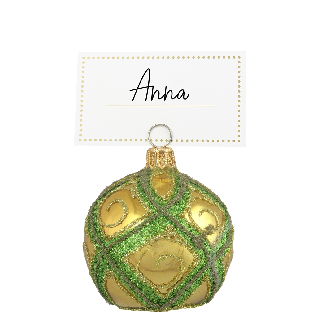 Green-gold table seating plan holder latticework décor
