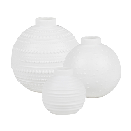 Set of porcelain mini vases