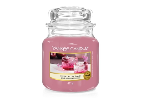 Scented candle Yankee Candle SWEET PLUM SAKE classic medium