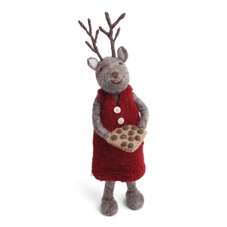 Mrs Reindeer with cookies