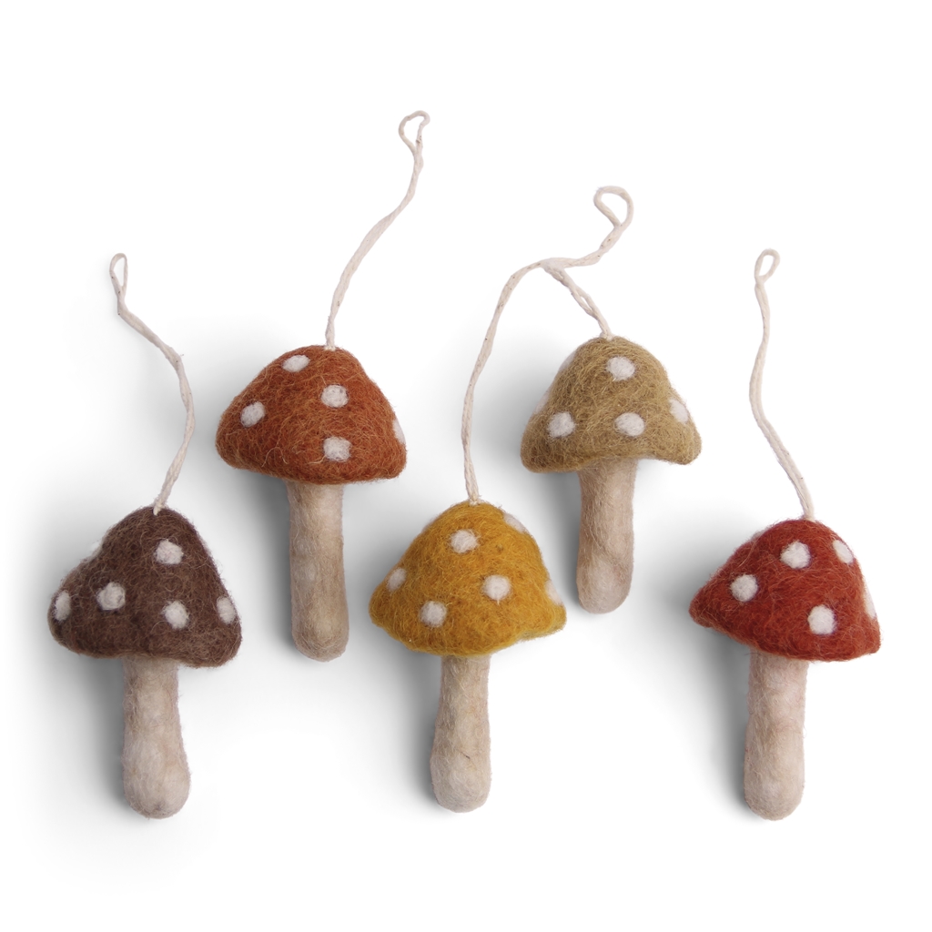 Felt mushrooms set