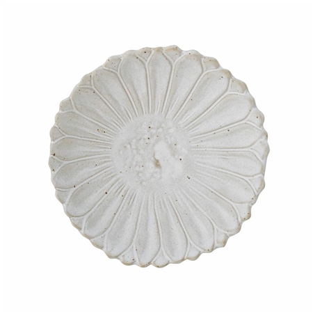 Flower-shaped plate for rings