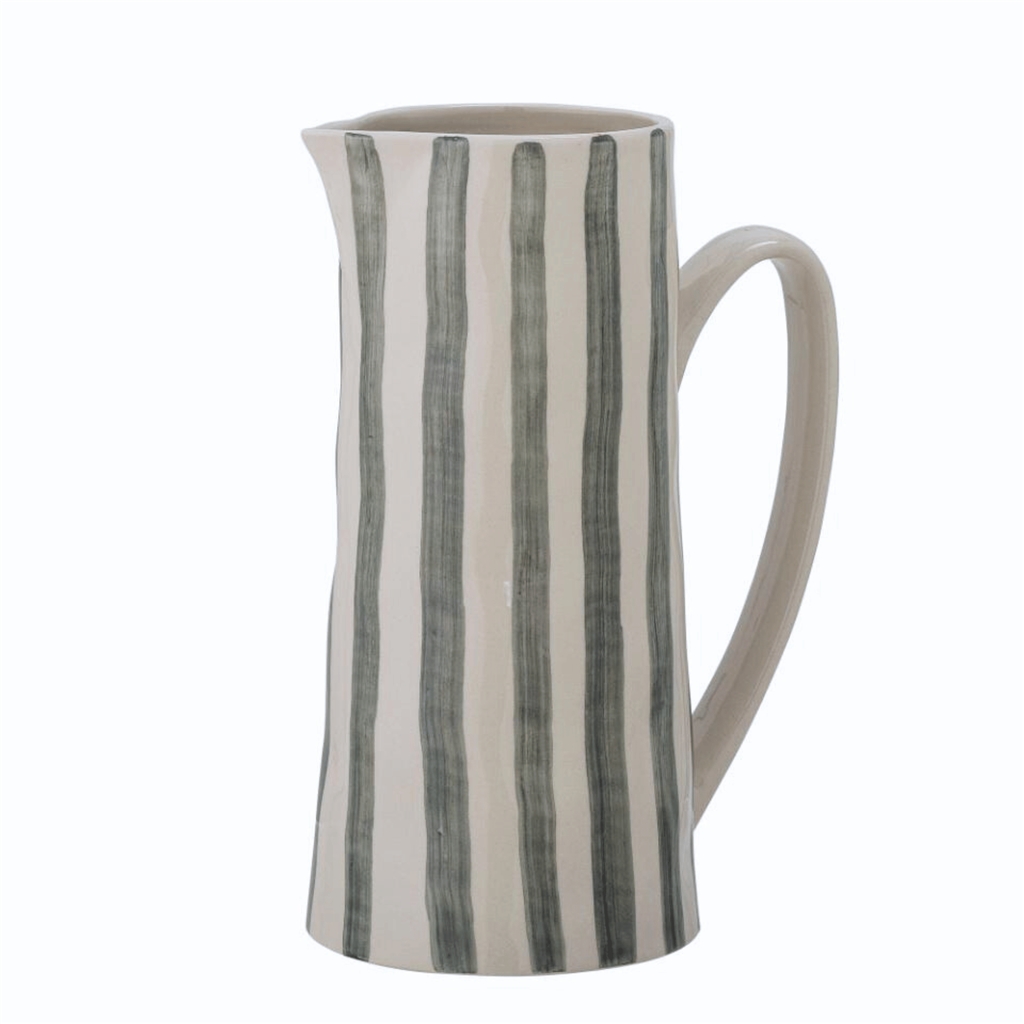 Jug with blue-gray glaze