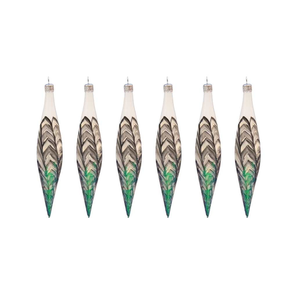 Set of white rockets with peacock décor