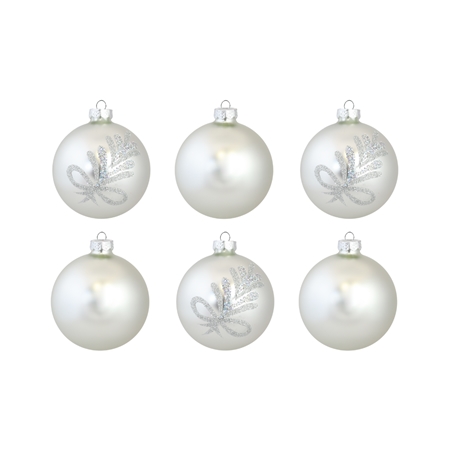 Set of silver ornaments with delicate silver décor