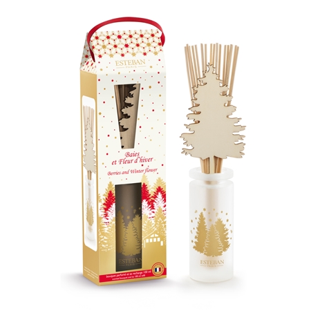 Reed diffuser with a Berries and Winter Flower fragrance