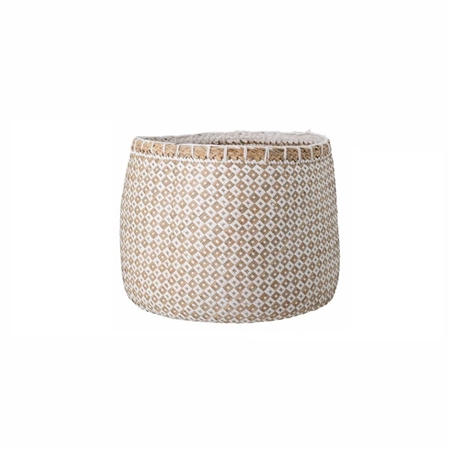 Knitted flowerpot white decor