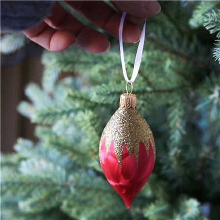 Red teardrop with gold top