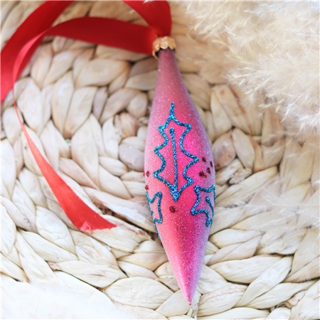 Red teardrop with holly twigs
