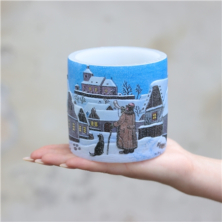A lantern with the illustration Midnight