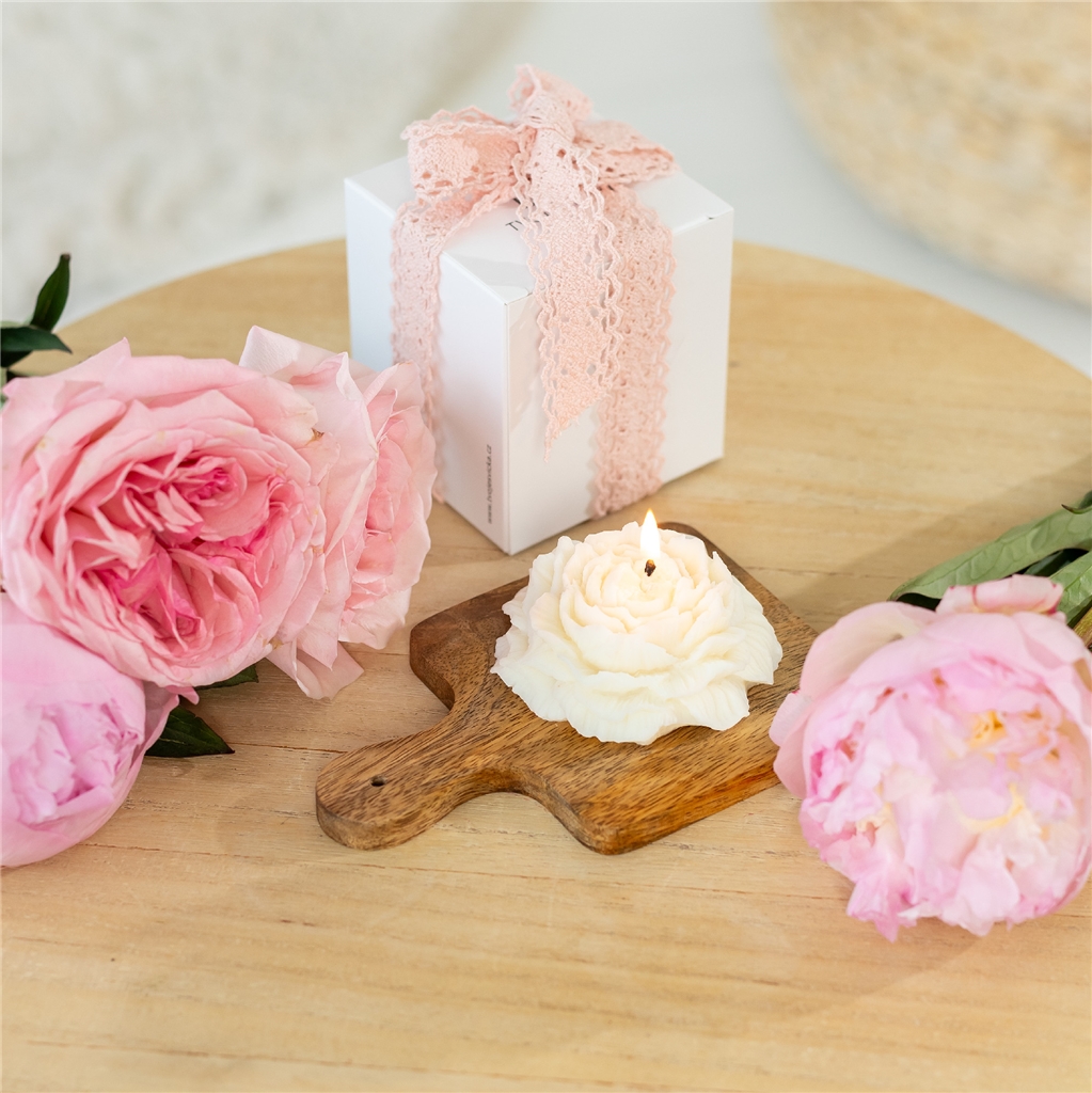 Soy candle Peony big Aroma: Pravčická brána / rose and lavender