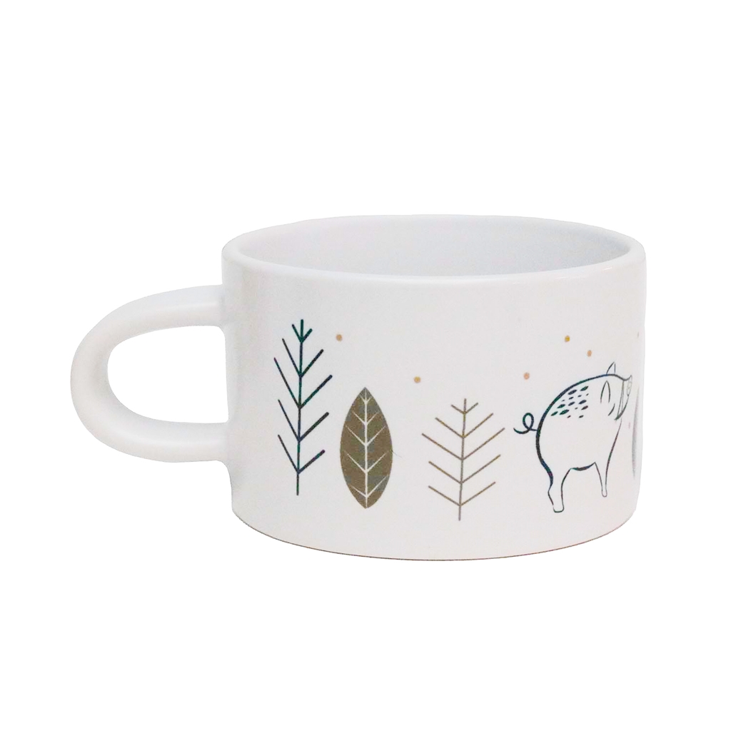 White mug with golden story decoration
