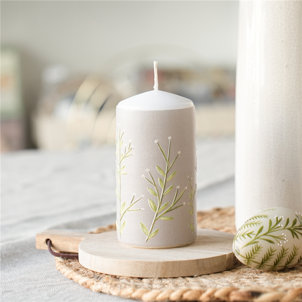 Beige candle with myrtle decoration