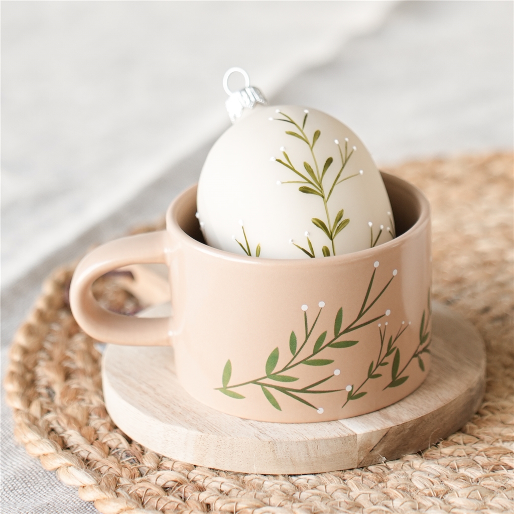 Beige mug with myrtle decoration