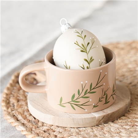 Beige mug with myrtle decoration