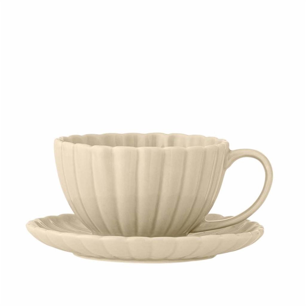 Beige mug with saucer