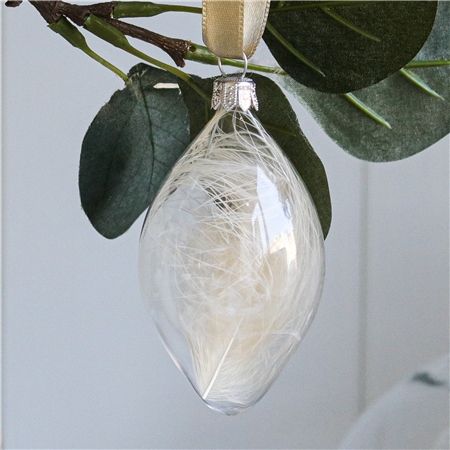 Kraslice with light beige feather
