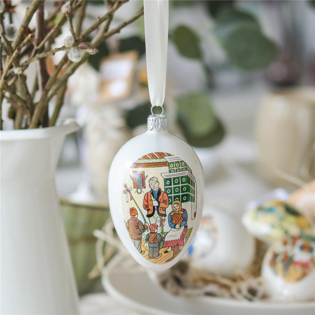 Ladov Easter eggs Two carolers