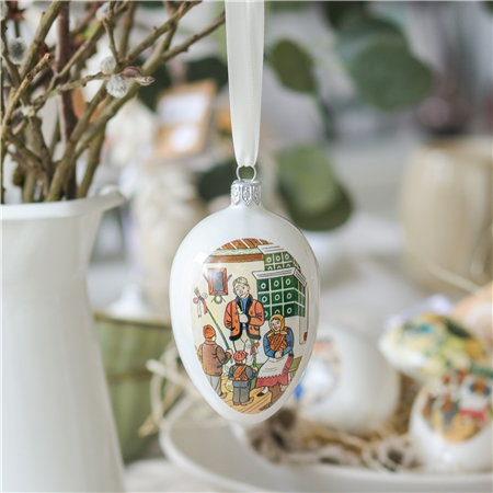 Ladov Easter eggs Two carolers