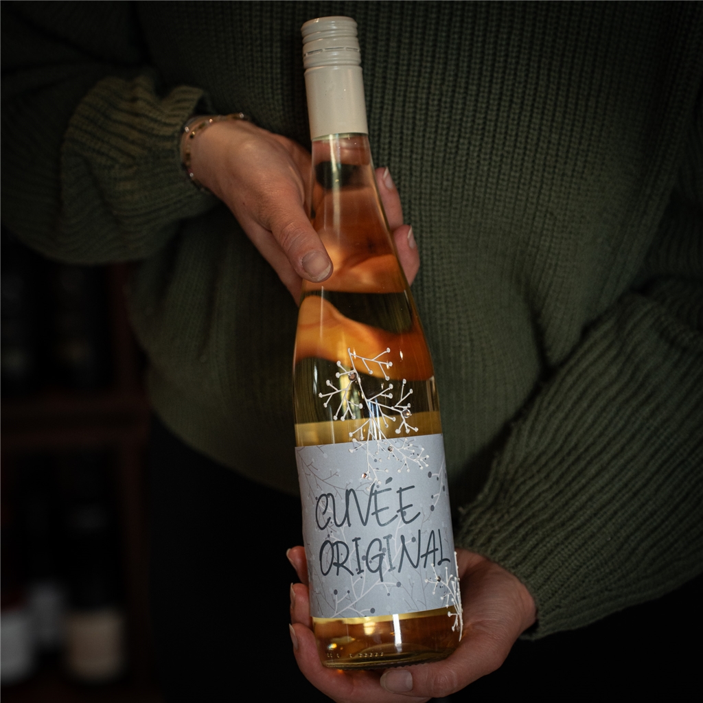 "Frosty Tenderness" Wine – RVNG Cuvée with a Hand-Painted Label