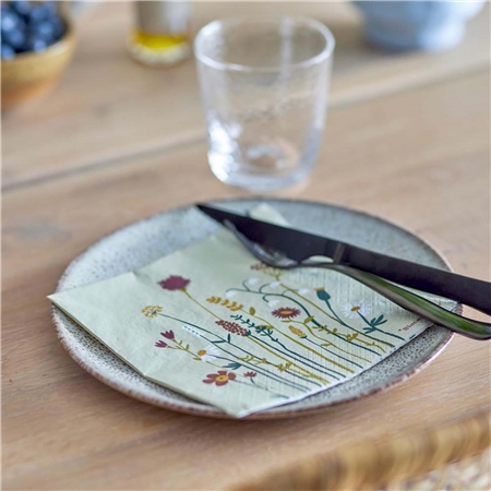 Paper napkins with meadow flowers