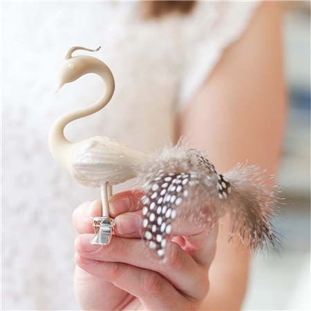  Glass swan matt beige with mottled feathers and tail
